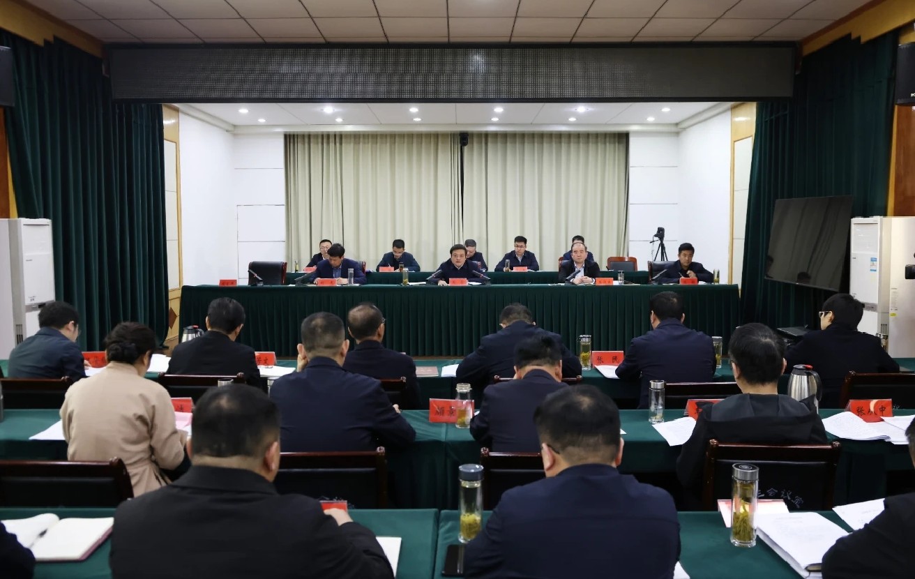 区委举办深入贯彻中央八项规定精神学习教育读书班